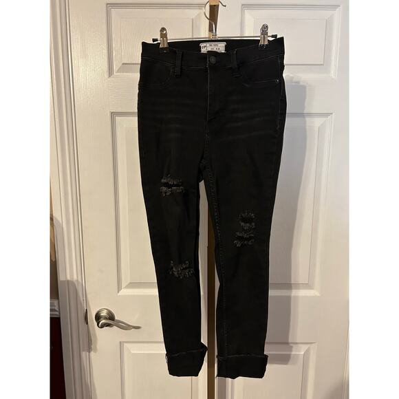 Free People Denim - Free People Black Distressed Skinny Leg Jeans, Size 28